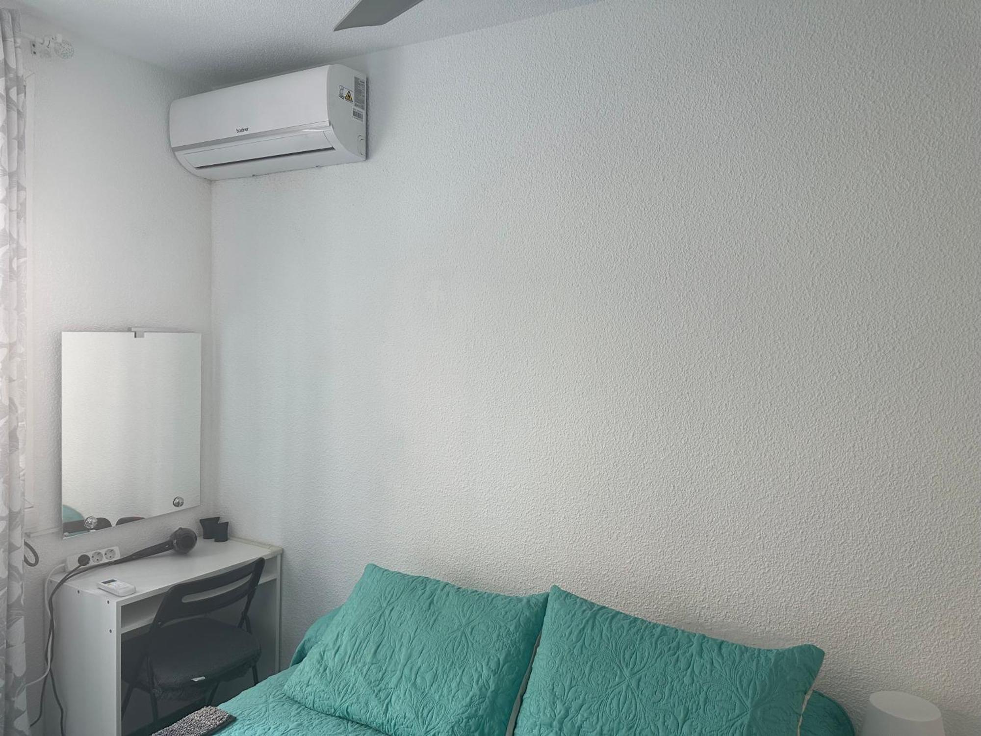 Almeria Centro Habitacion Privada En Apartamento Compartido Dış mekan fotoğraf
