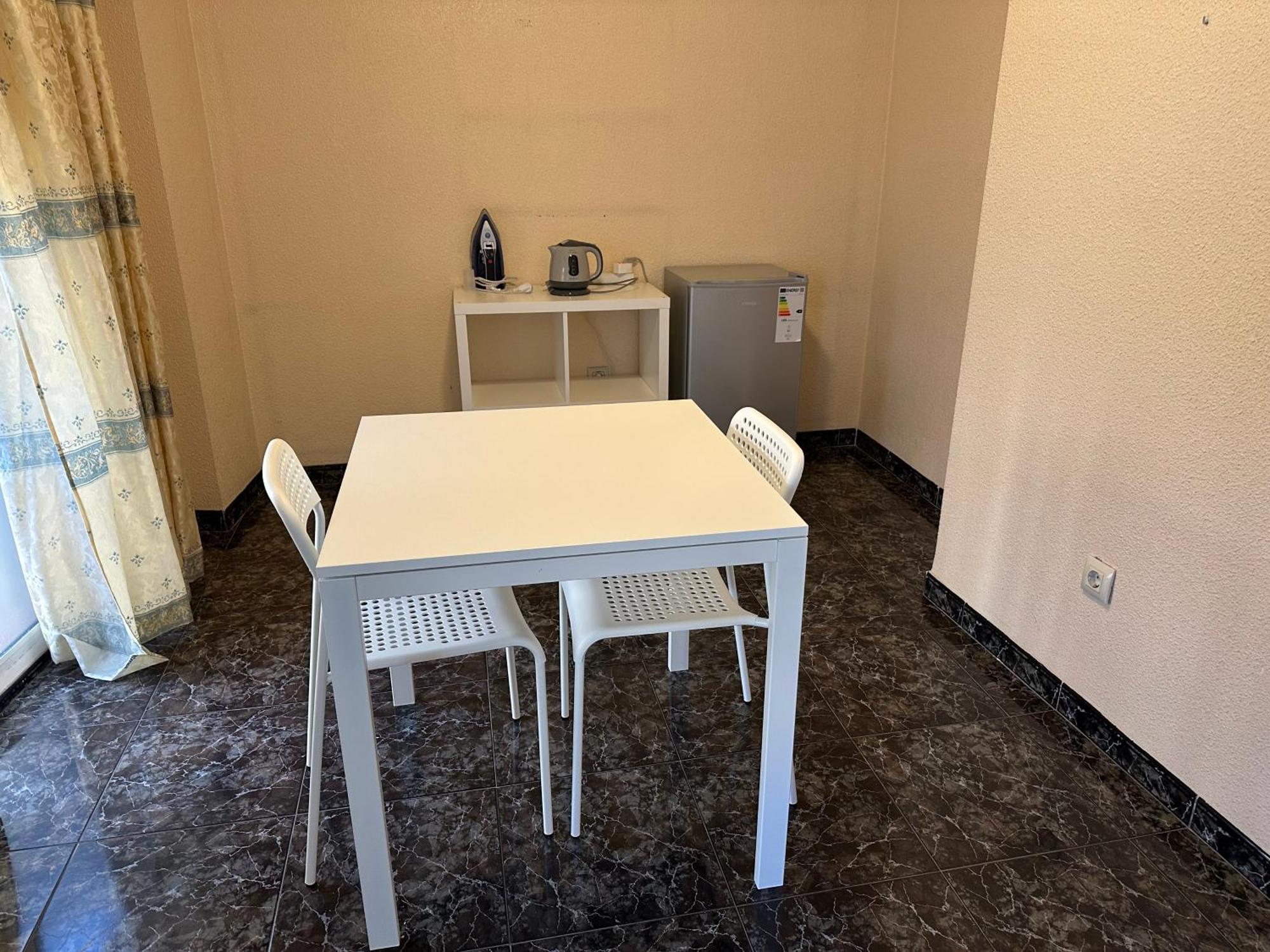 Almeria Centro Habitacion Privada En Apartamento Compartido Dış mekan fotoğraf