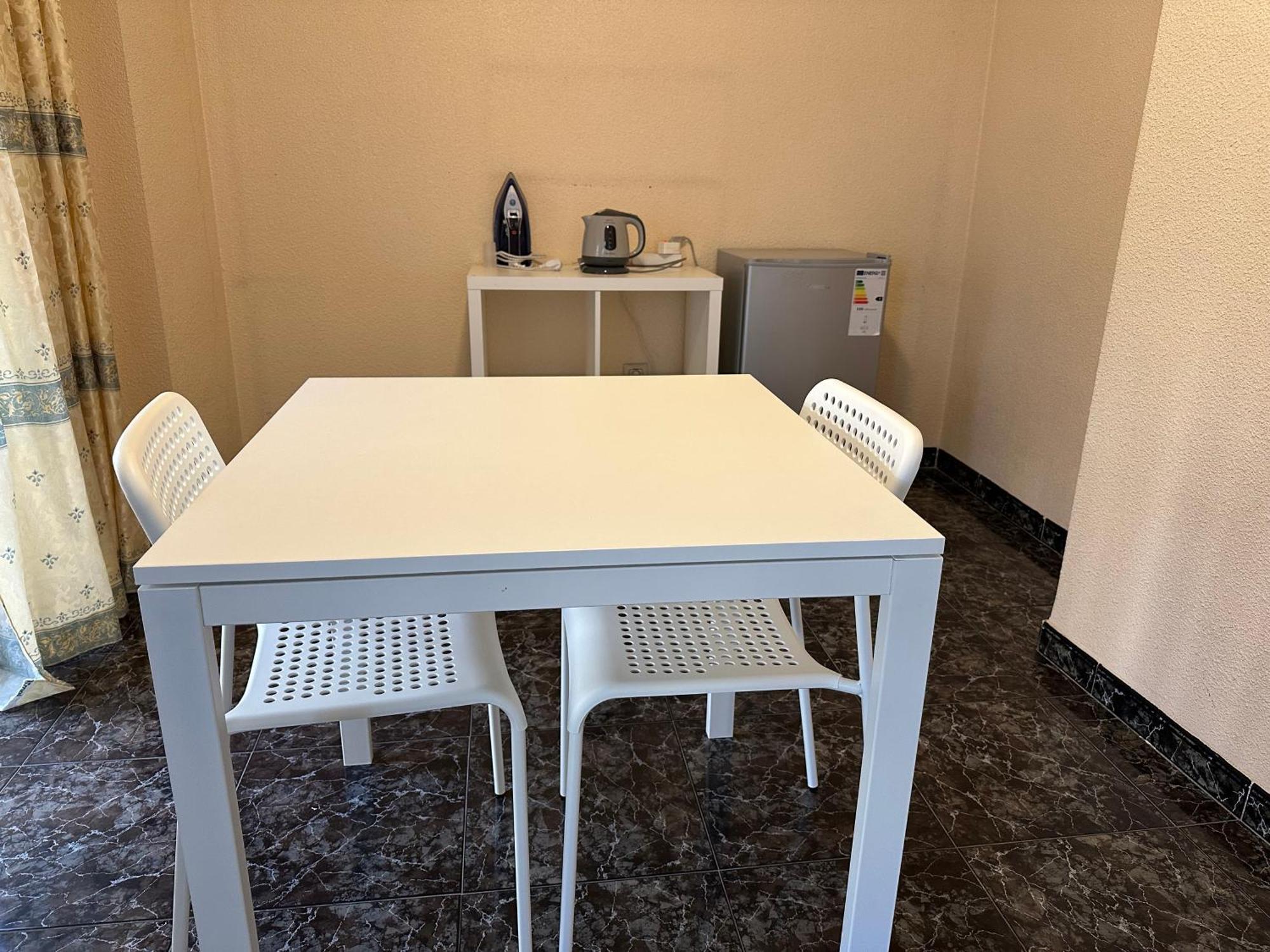Almeria Centro Habitacion Privada En Apartamento Compartido Dış mekan fotoğraf